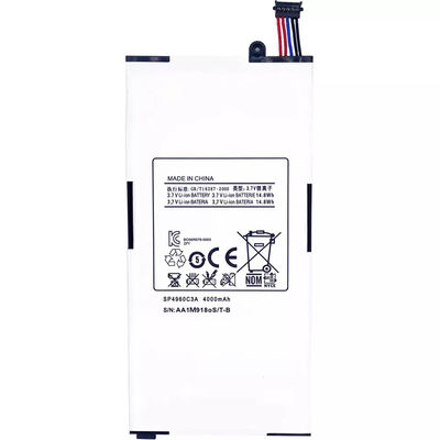 La batterie est rechargeable à 3,8 V de 4000 mAh.